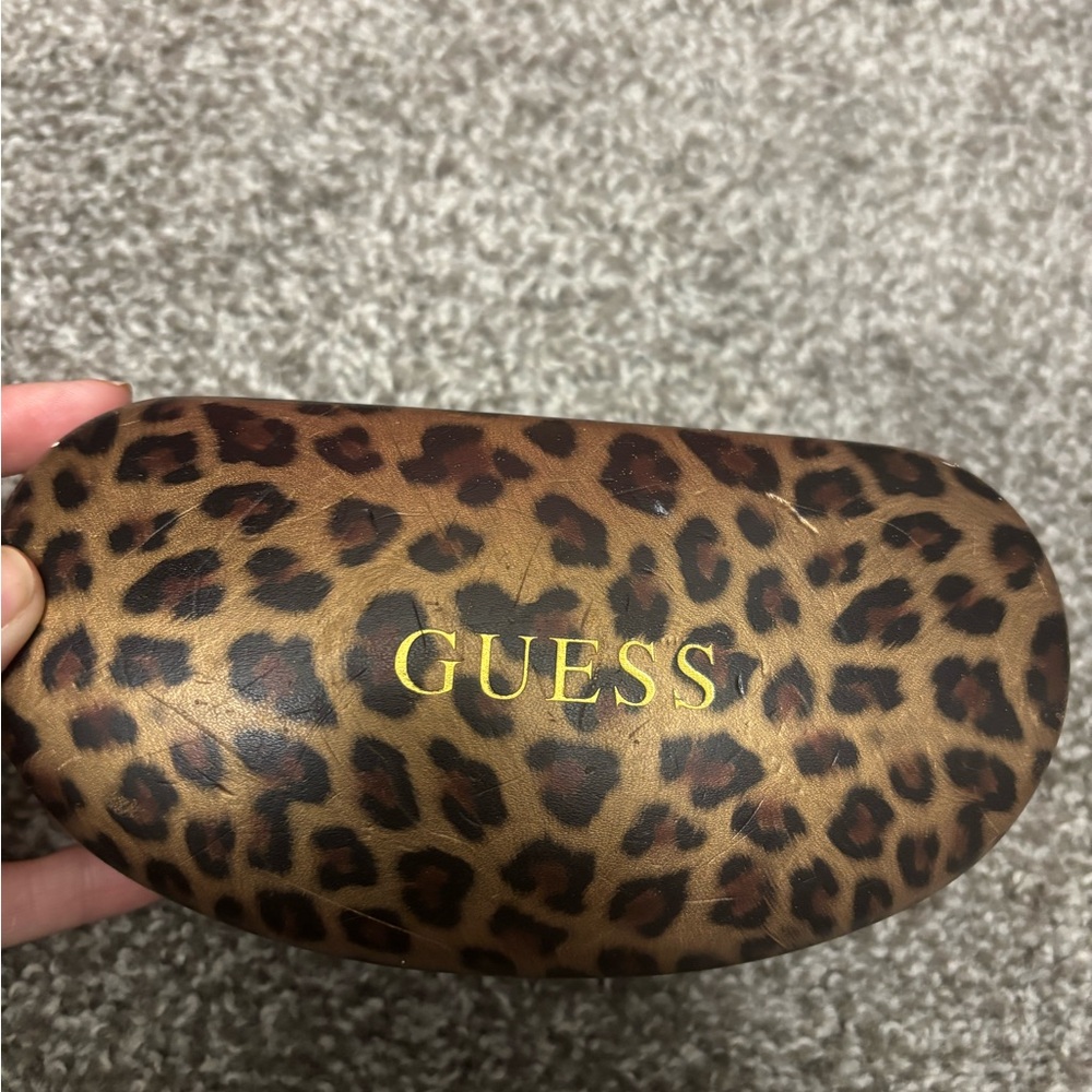 Guess Leopard Print Accessory Box - Picture 2 of 3